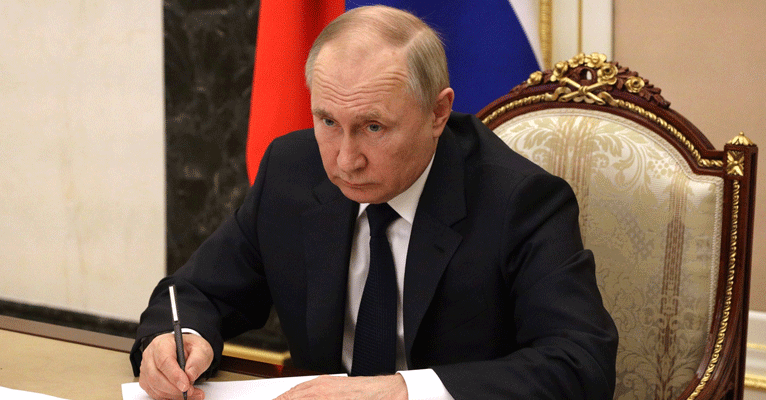 Putin Sends Nuclear Weapons to Belarus, Escalating Global Tensions and Threatening Catastrophic Consequence